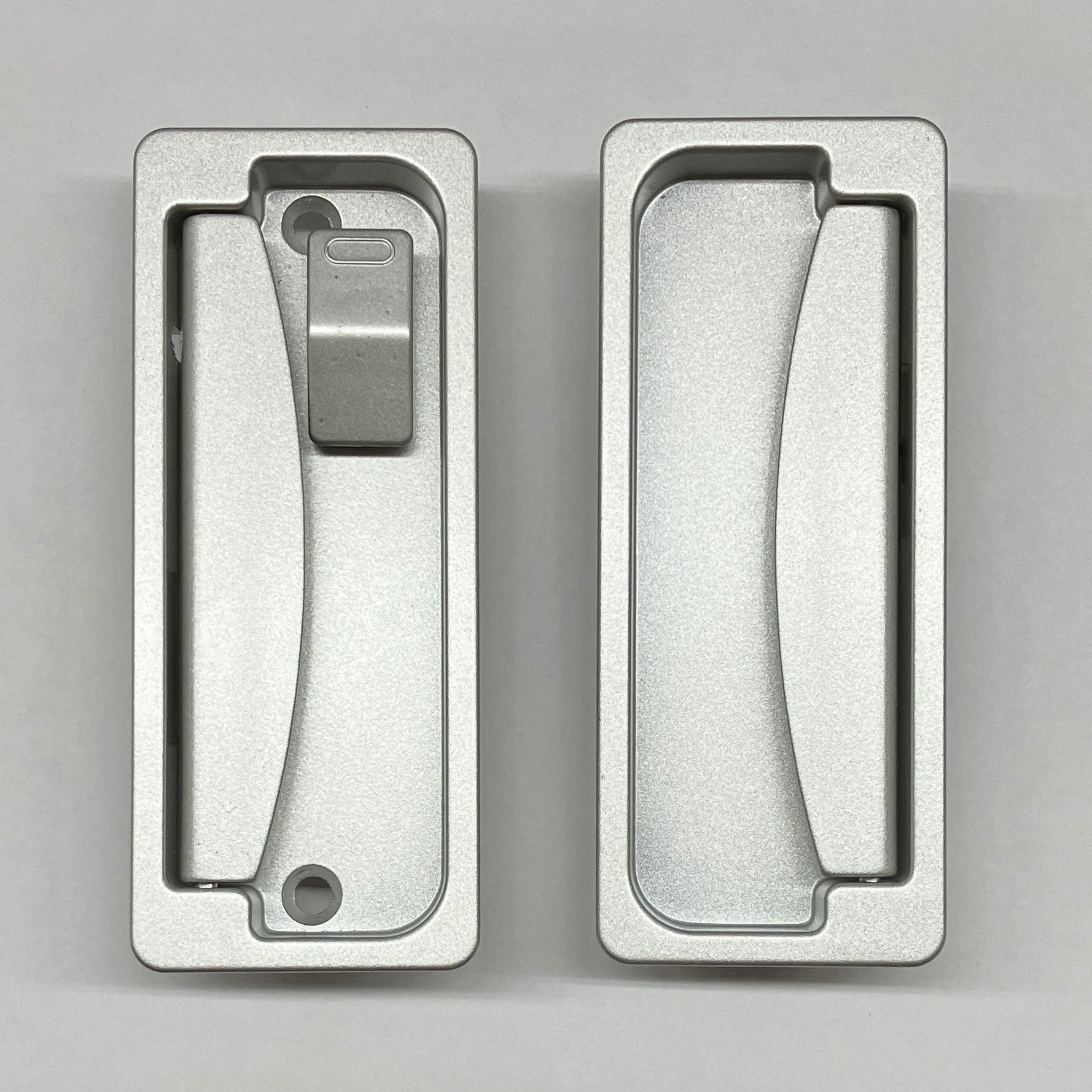 切手102007 切手102007 手掛けフック(引戸の木口取り付け用取手手掛)「アトム